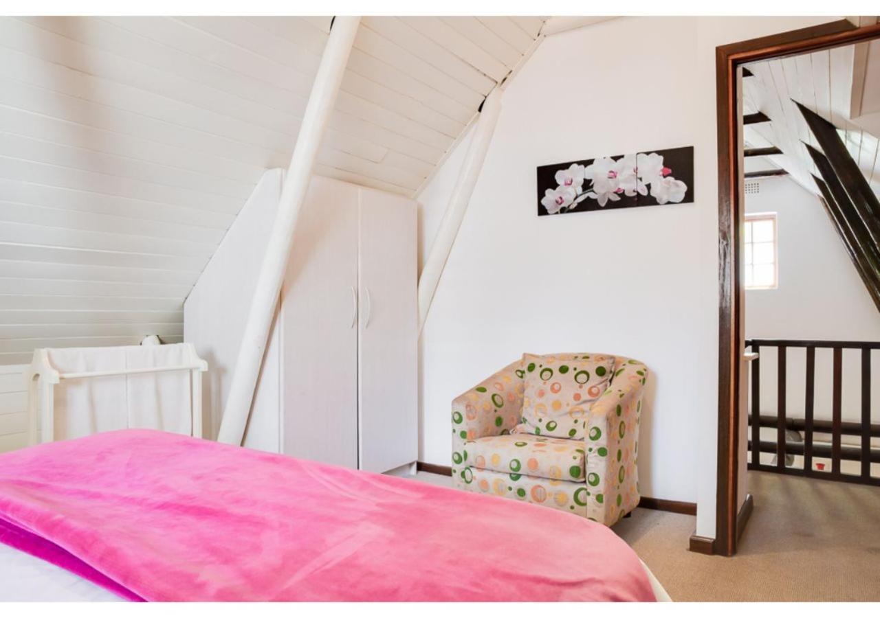 Houtkapperspoort Country Cottages Città del Capo Esterno foto